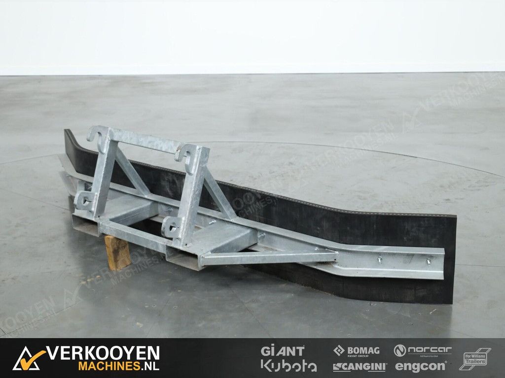 2025 VM Sneeuwschuif Giant / Heftruck 260cm ADV1112