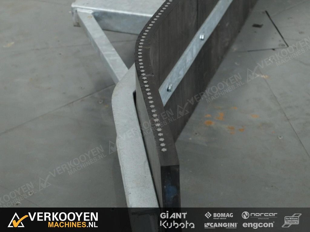 2025 VM Sneeuwschuif Giant / Heftruck 260cm ADV1112