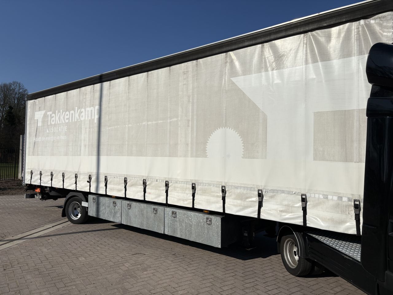 Be oplegger Kuiper gestuurde as schuifzeilen laadklep