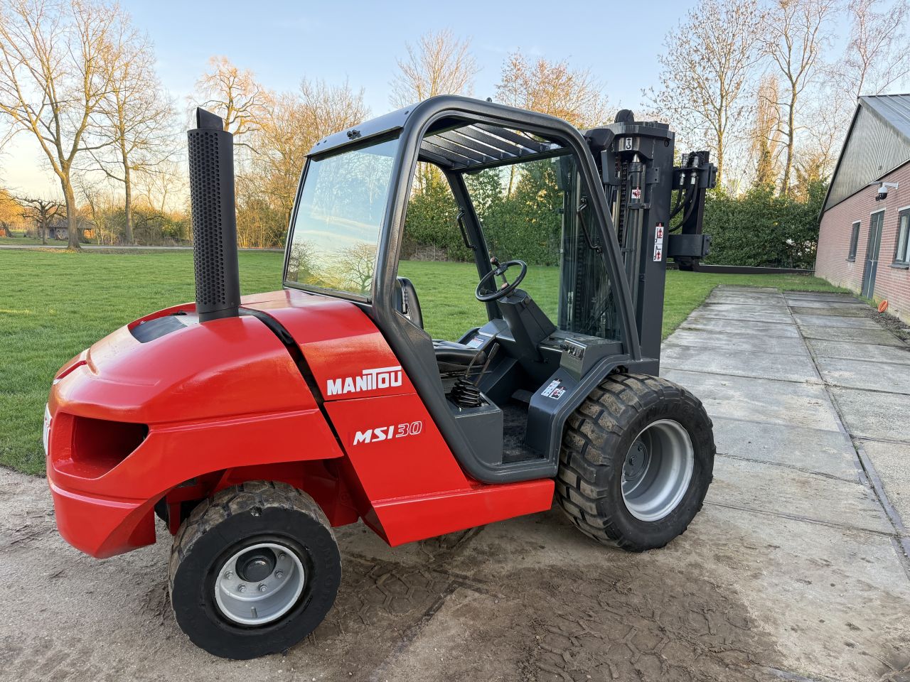 Manitou MSI30 Ruwterrein heftruck triplo mast extra ventiel