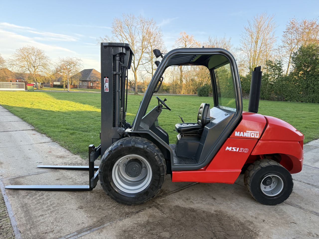 Manitou MSI30 Ruwterrein heftruck triplo mast extra ventiel