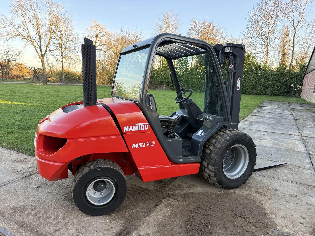 Manitou MSI30 Ruwterrein heftruck triplo mast extra ventiel
