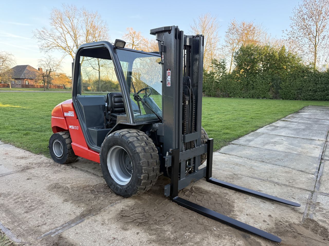 Manitou MSI30 Ruwterrein heftruck triplo mast extra ventiel
