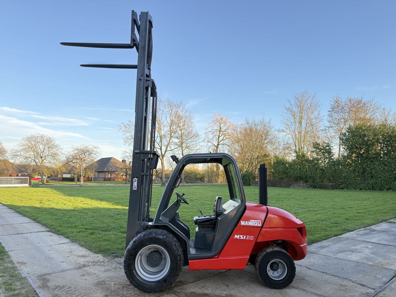 Manitou MSI30 Ruwterrein heftruck triplo mast extra ventiel