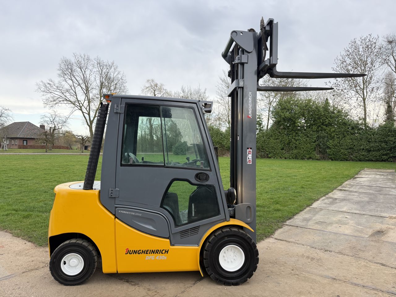 Jungheinrich 3000KG diesel triplo 7m Sideshift 4e vent 2300uur