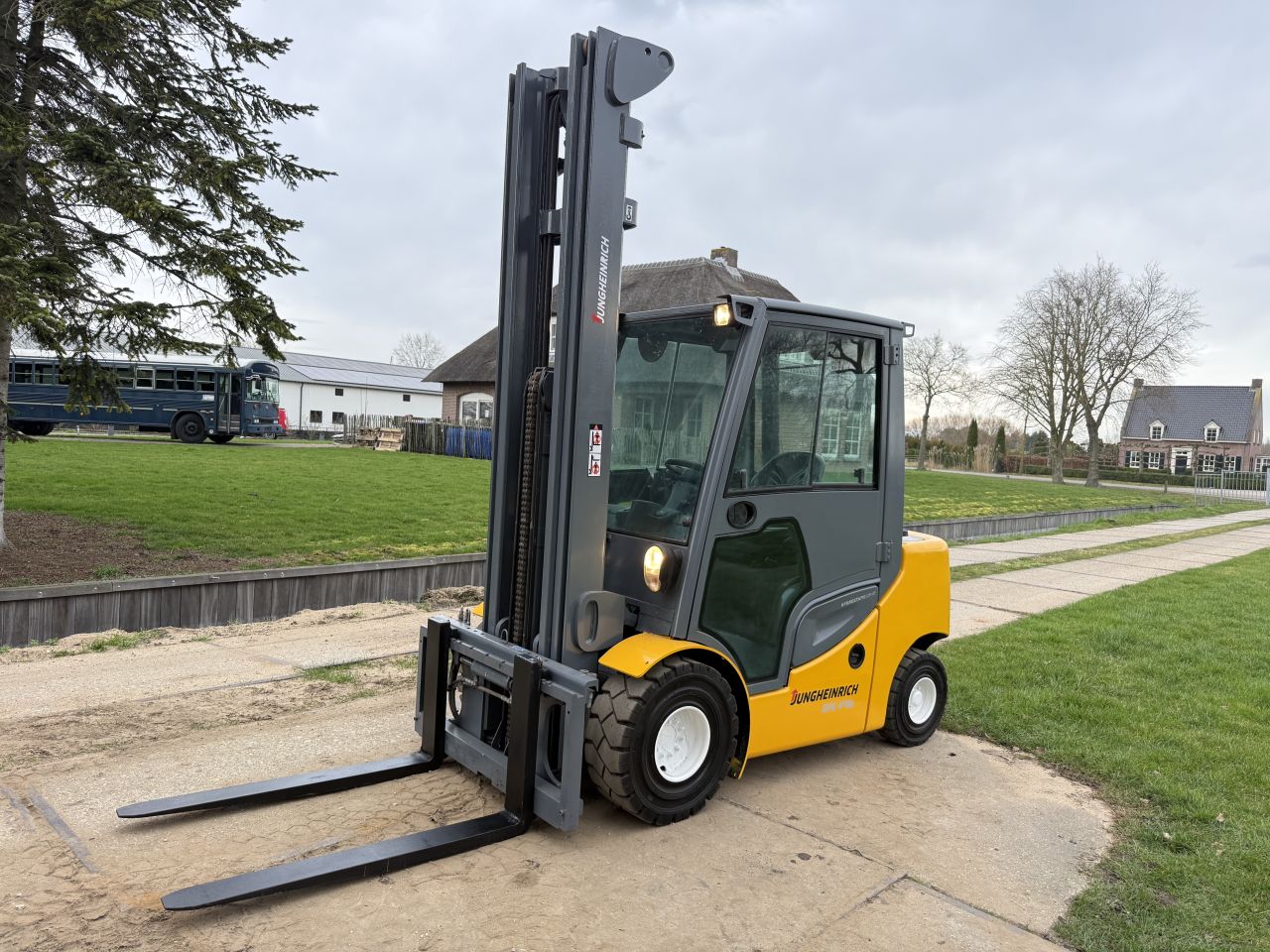 Jungheinrich 3000KG diesel triplo 7m Sideshift 4e vent 2300uur