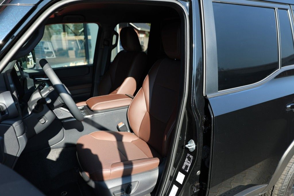 Toyota Landcruiser 250 2.8 D-4D 5DRS ELEGANCE A/T VAN BPM VRIJ