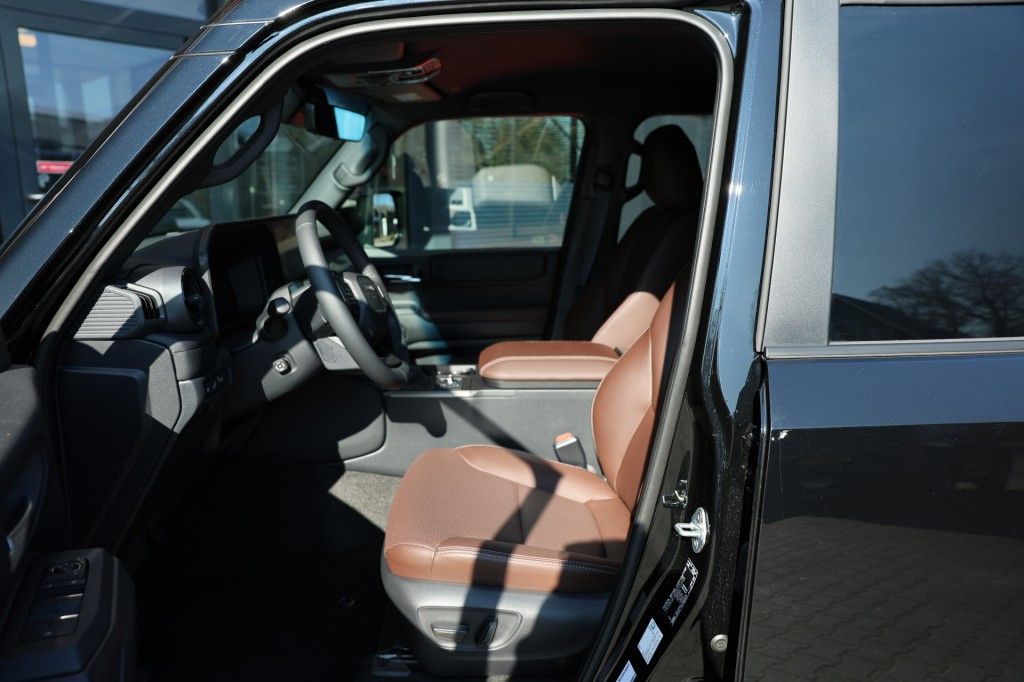 Toyota Landcruiser 250 2.8 D-4D 5DRS ELEGANCE A/T VAN BPM VRIJ