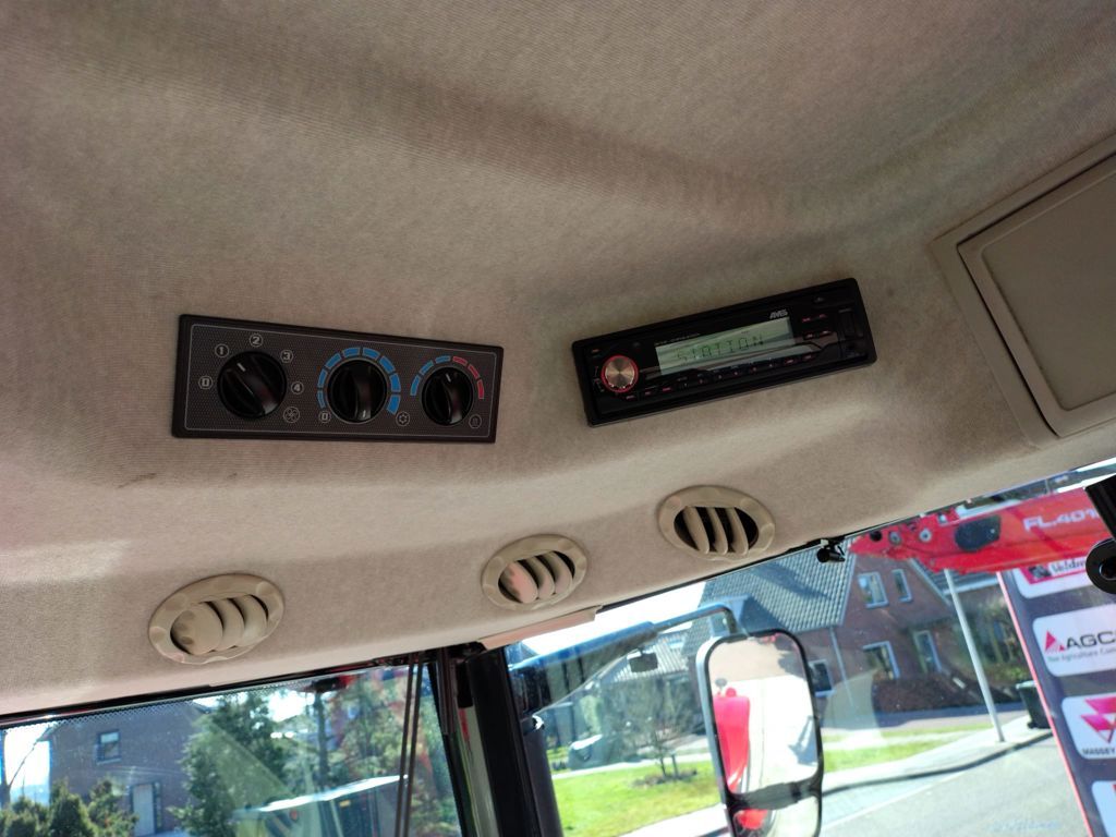 Massey Ferguson 6713-S DYNA-6 EFFICIENT