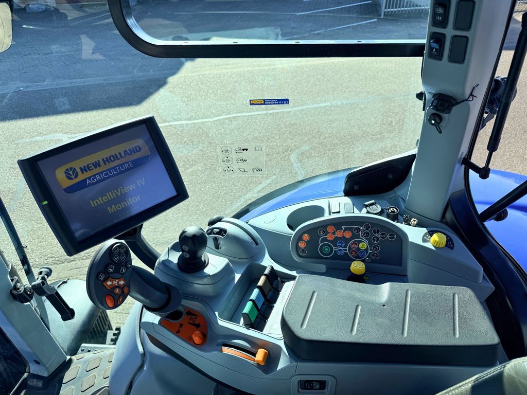 New Holland T7.230 AC Stage V