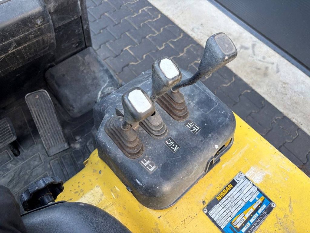 Nissan 1N1L180 Elektro-Gabelstapler, 1750 kg, 5,15 m, Baujahr 2008