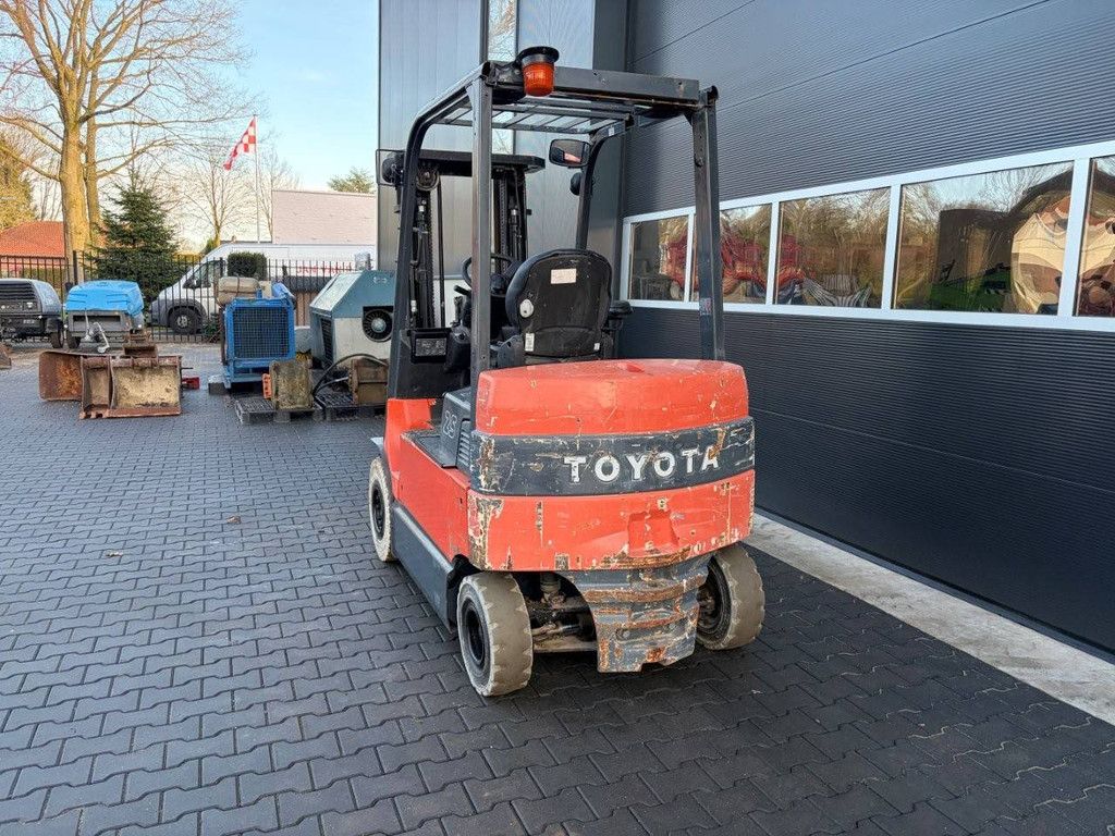 Forklift Toyota 7FBMF25 Electric 2500kg 4.7m 2005