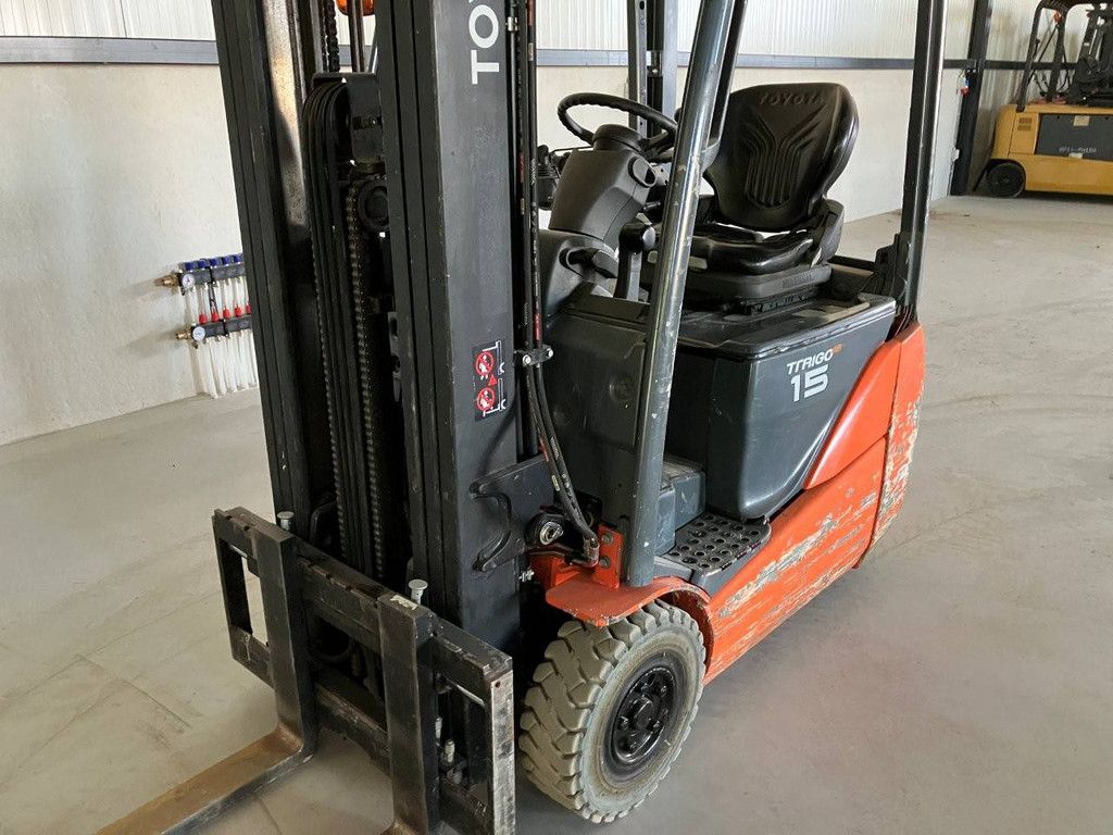 Gabelstapler Toyota 8FBET15 Elektro 1380 kg 5,0 m 2015