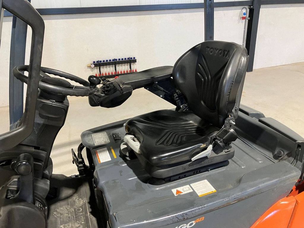 Toyota 8FBET16 Elektrogabelstapler, 1600 kg, 6,5 m, Baujahr 2013