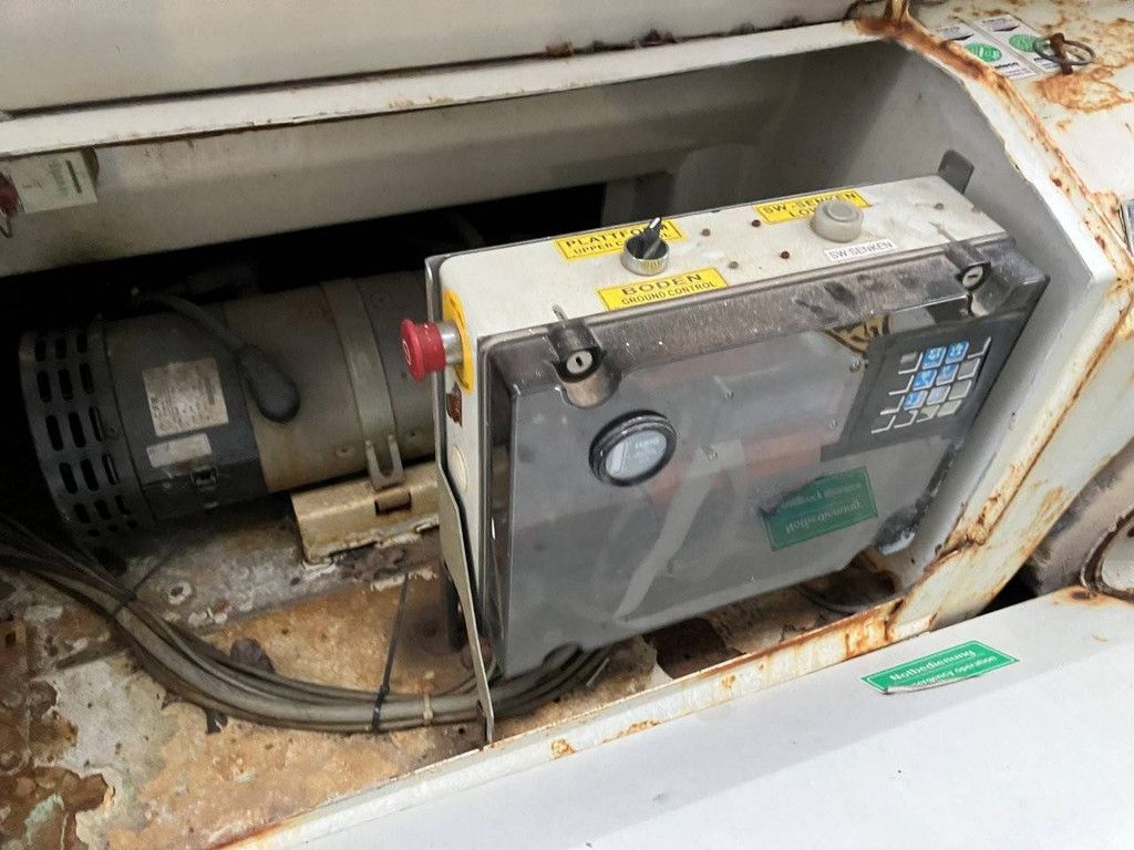 Scherenbühne PB S151-16ES Elektrisch 15,30 m 2008