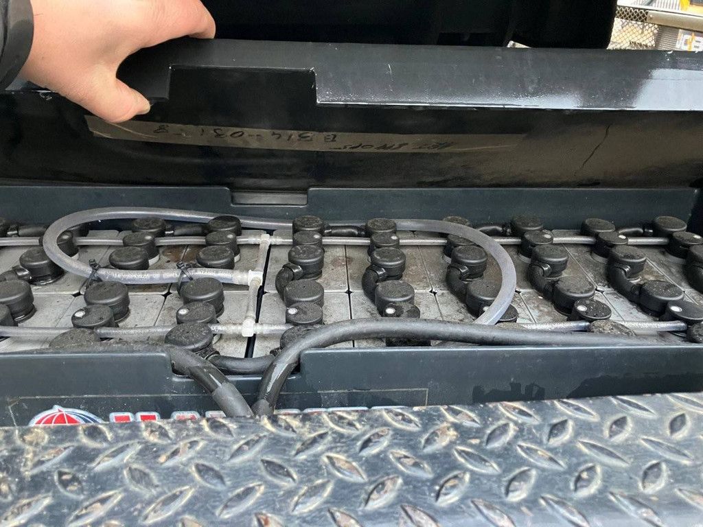 Scherenbühne Grove SM4688E Elektrisch 14 m 1996