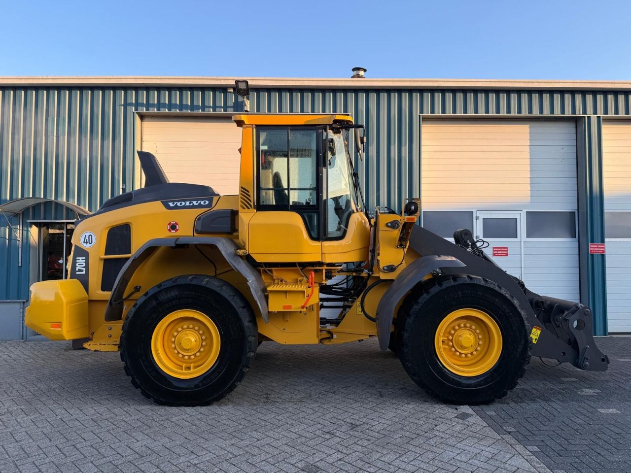 VOLVO L70H (BJR 2020 ) 9400 UUR