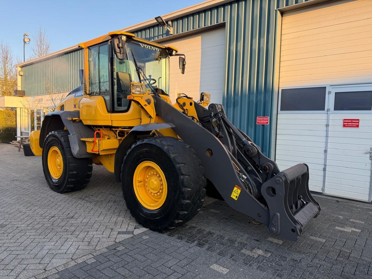 VOLVO L70H (BJR 2020 ) 9400 UUR