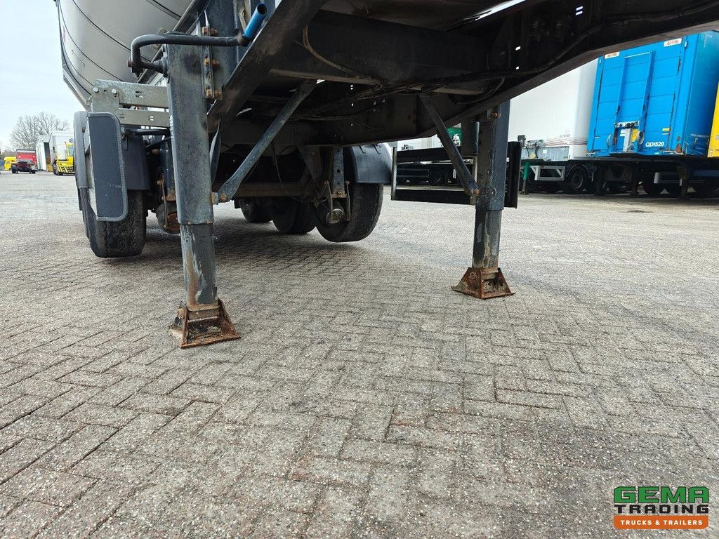 Schwarzmuller K-Serie 3-Axle BPW - Insulated Tipper 30m³ - Aluminum/Steel - Lift Axle - Disc Brakes