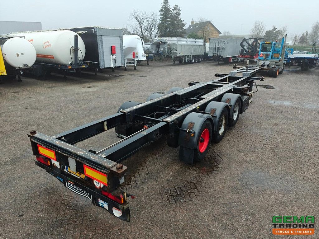 Renders EURO 800 N 3-axle BPW - Lift axle - Disc brakes - All connections - 05/2026 MOT