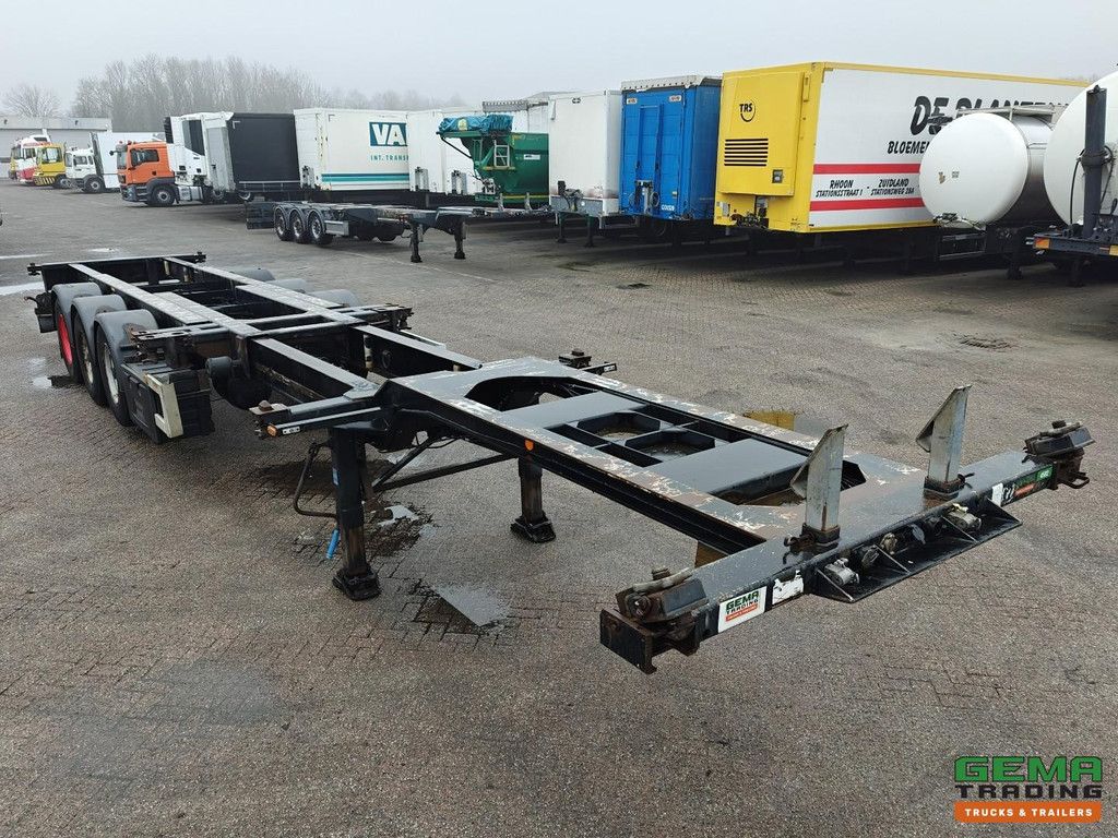 Renders EURO 800 N 3-axle BPW - Lift axle - Disc brakes - All connections - 05/2026 MOT