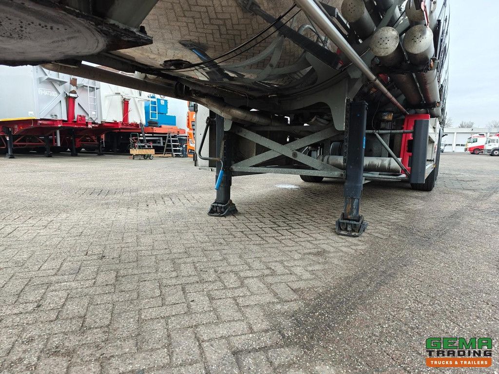 Gofa TSA56 6Z 3-Axle SAF - Lift/Steer Axle - ADR - Tank 56350L - 6 Compartments - Alcoa - 06/2026 MOT