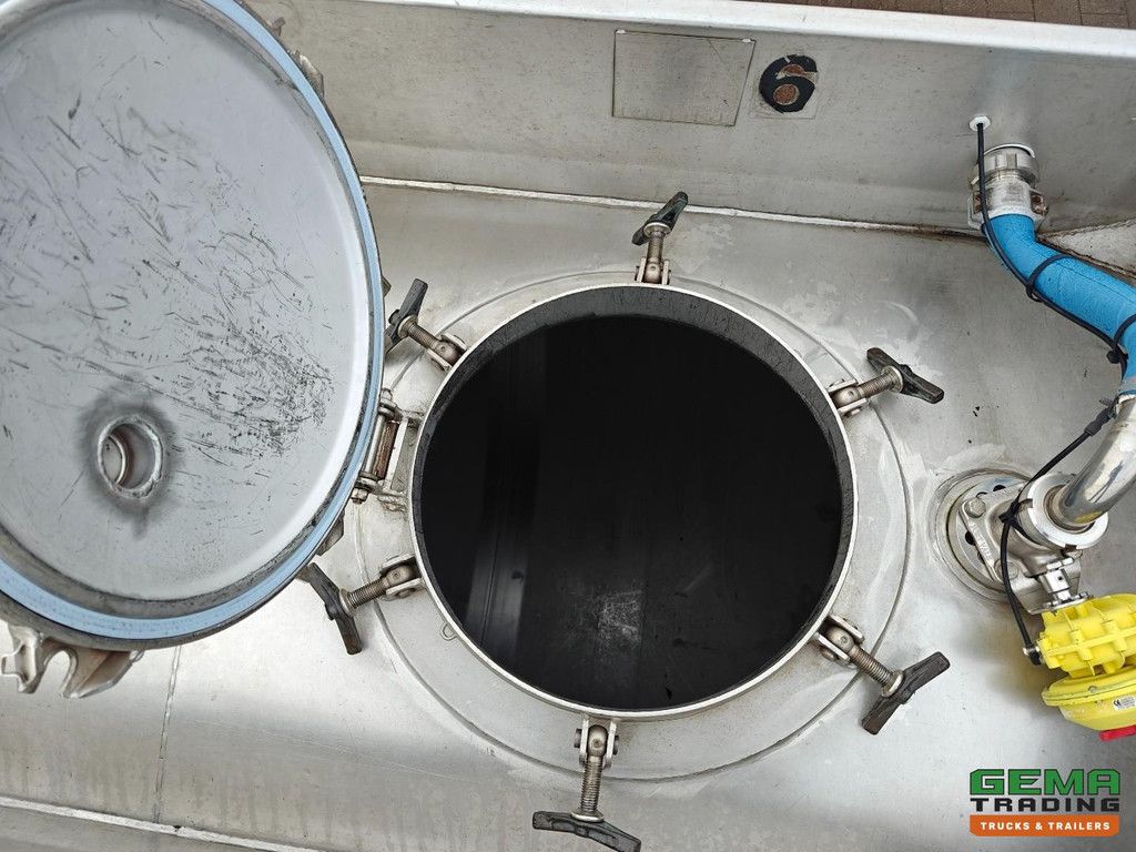 Gofa TSA56 6Z 3-Axle SAF - Lift/Steer Axle - ADR - Tank 56350L - 6 Compartments - Alcoa - 06/2026 MOT