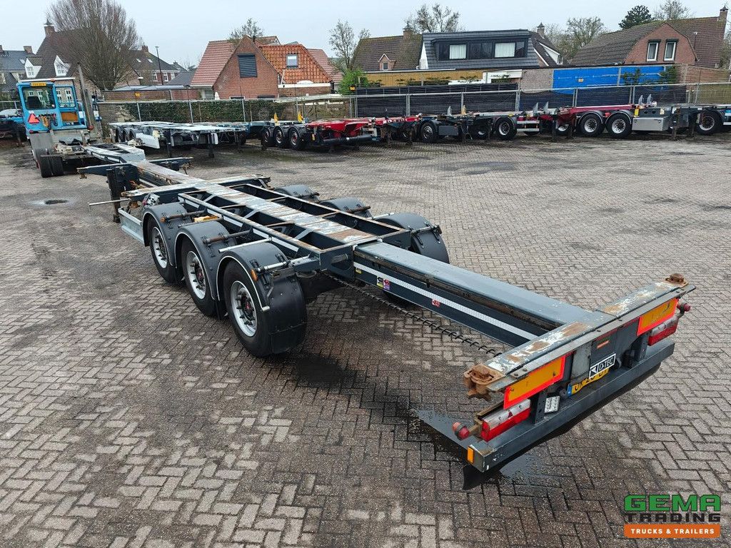 D-Tec FT-LS-S 3-axle SAF - Multi - Disc brakes - Lift axle - 3x extendable - All connections