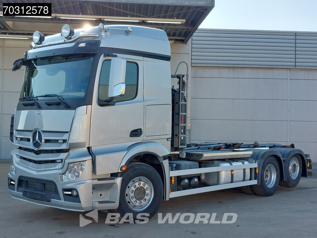 Mercedes Actros Actros 2843 6X2 96.000 Original Kms! Retarder HIAB 20t Hook Euro 6