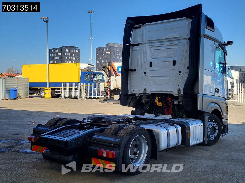 Mercedes Actros 1845 4X2 Bigspace Lowdeck Mirrorcam 2x Tank