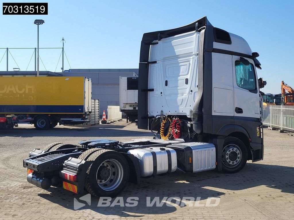 Mercedes Actros 1845 4X2 Bigspace Lowdeck Mirrorcam 2x Tank