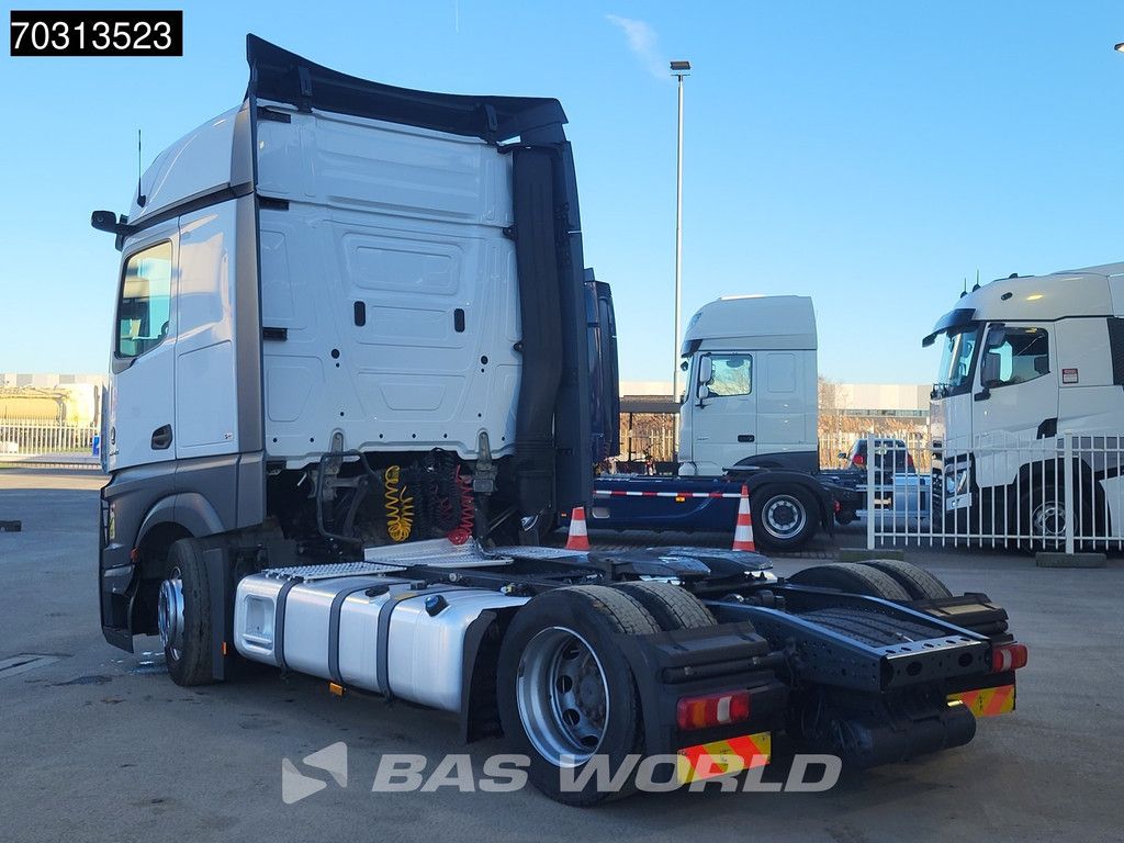 Mercedes Actros 1845 4X2 Bigspace Lowdeck Mirrorcam 2x Tank