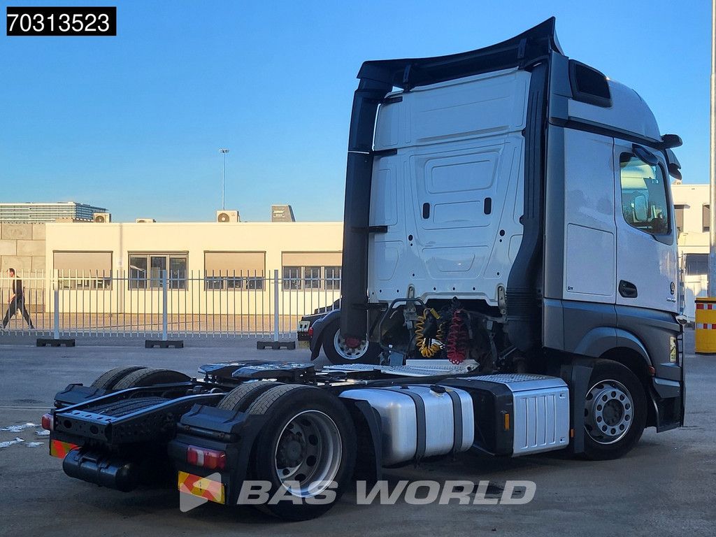 Mercedes Actros 1845 4X2 Bigspace Lowdeck Mirrorcam 2x Tank