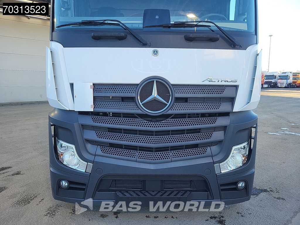 Mercedes Actros 1845 4X2 Bigspace Lowdeck Mirrorcam 2x Tank