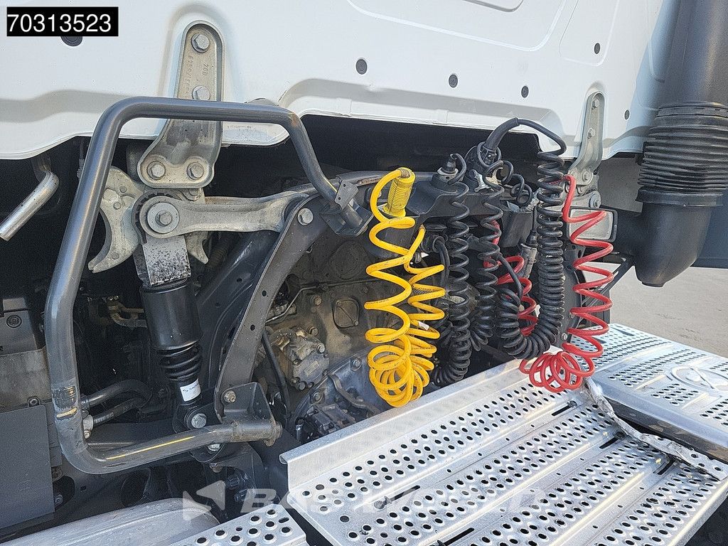 Mercedes Actros 1845 4X2 Bigspace Lowdeck Mirrorcam 2x Tank