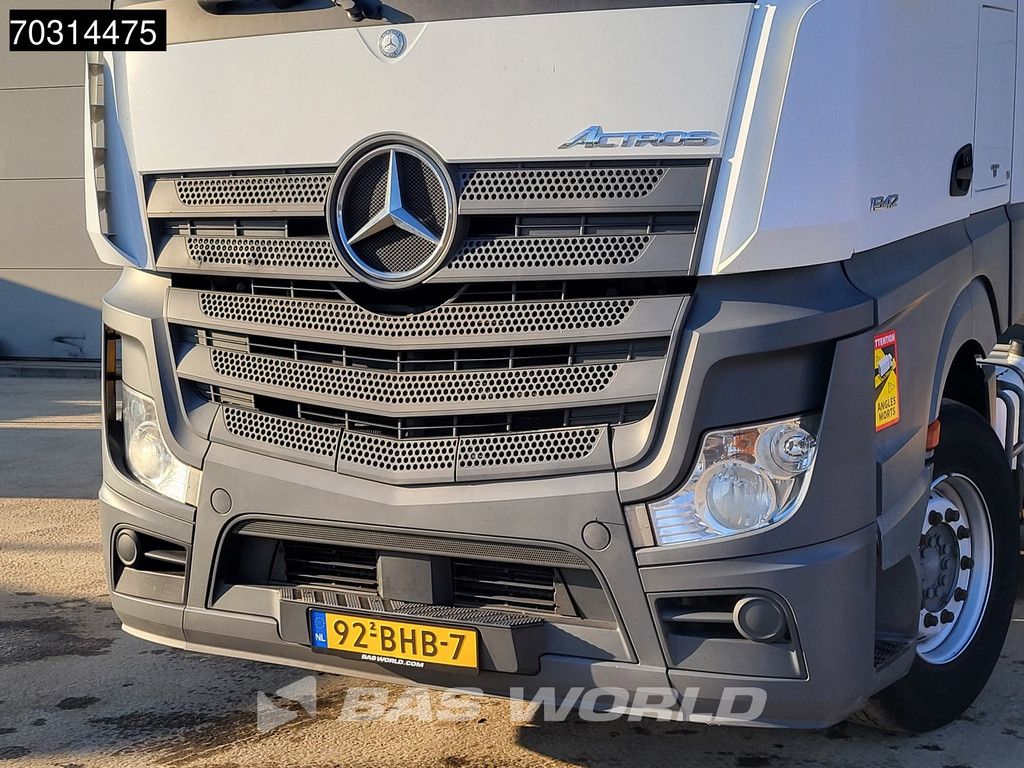 Mercedes Actros 1942 4X2 Streamspace NL-Truck APK/TUV 12-2026 2x Tank