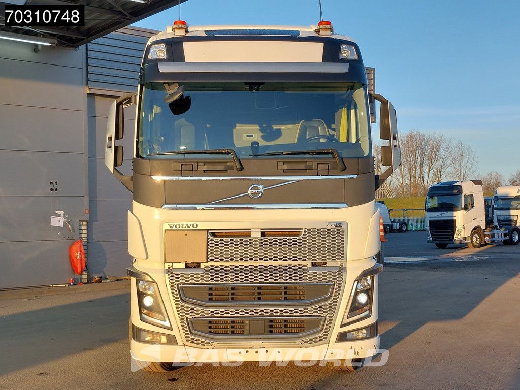 Volvo FH16 650 6X4 ADR Xenon Hydraulic