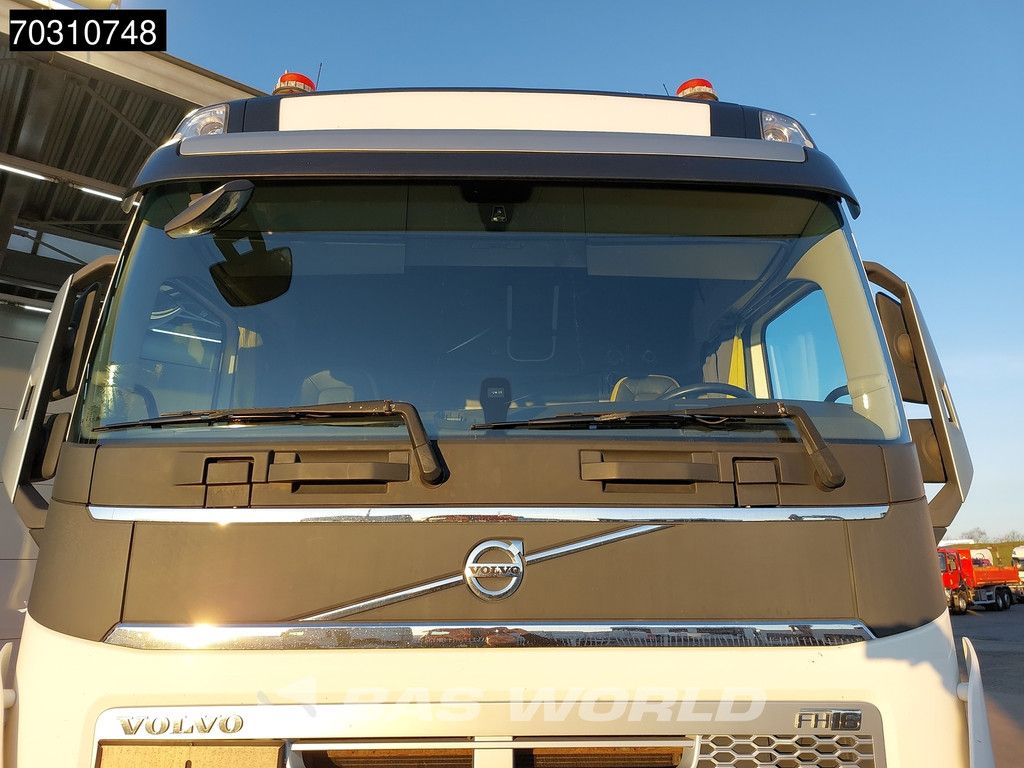 Volvo FH16 650 6X4 ADR Xenon Hydraulic