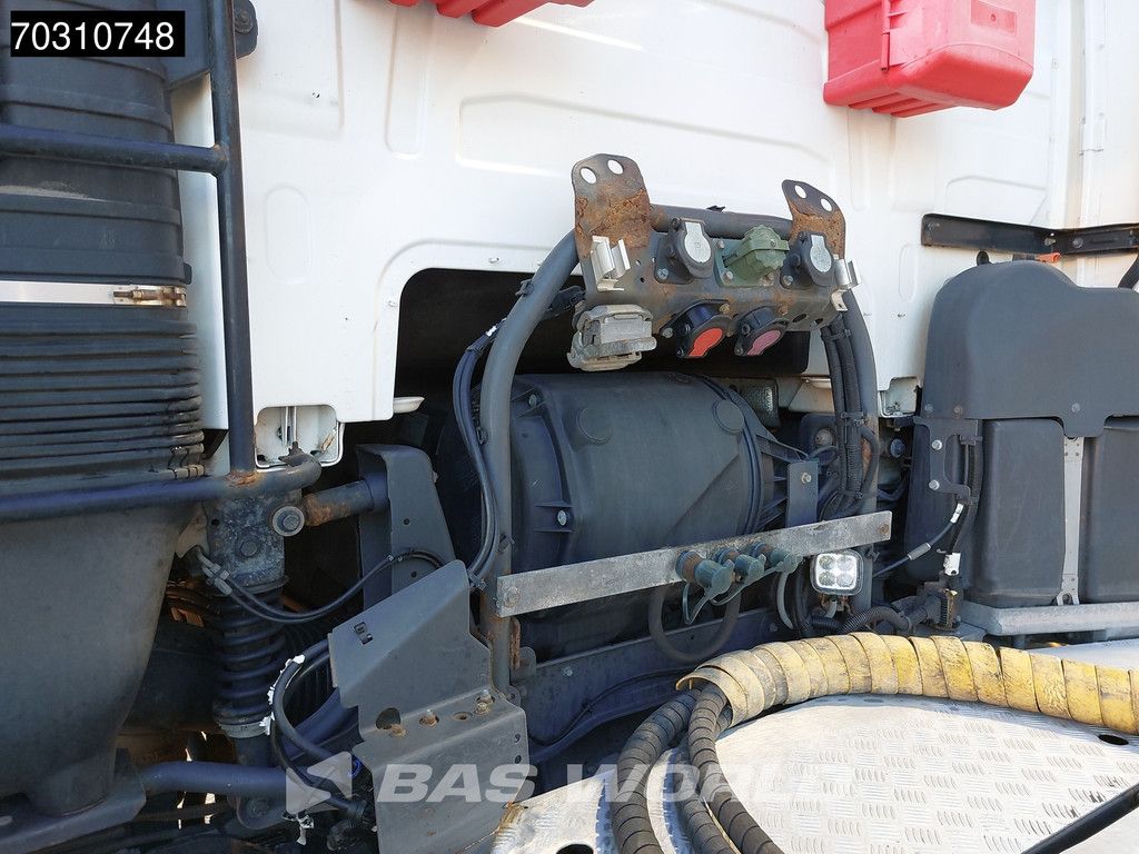 Volvo FH16 650 6X4 ADR Xenon Hydraulic