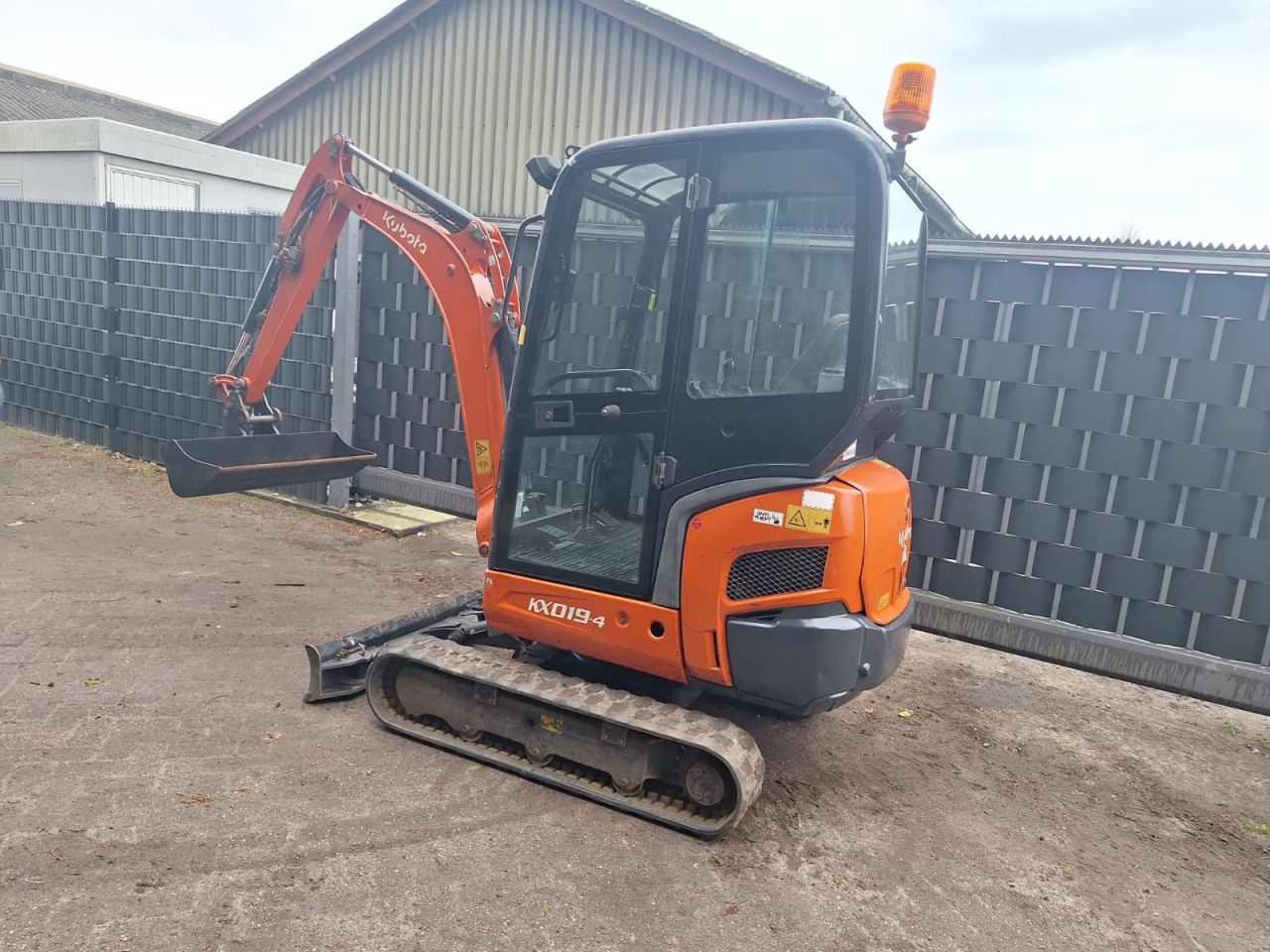 Kubota KX019 hitachi yanmar bobcat graafmachine cat takeuchi