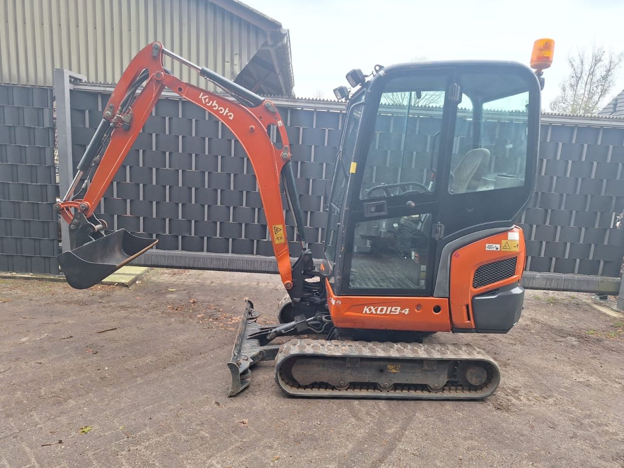 Kubota KX019 hitachi yanmar bobcat graafmachine cat takeuchi
