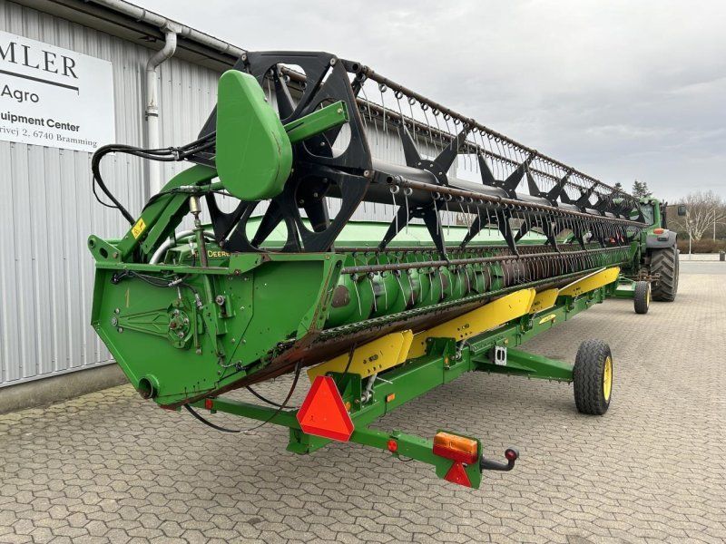 John Deere 635R