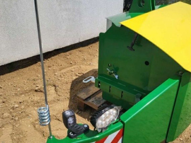 Mit Unterfahrschutz 1200 kg