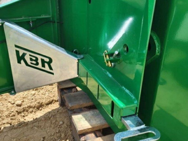 Mit Unterfahrschutz 1200 kg