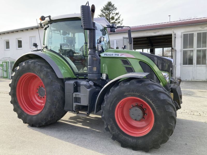 Fendt 718 VARIO S4 PROFI PLUS