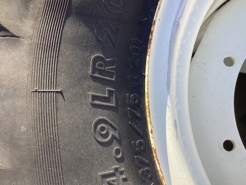 Kleber Kompletträder 14.9LR20