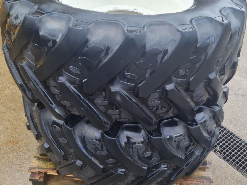 BKT Kompletträder 480/70R28 Agrimax RT 765