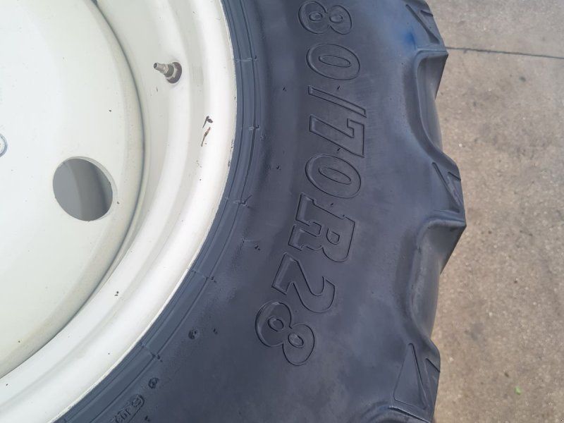 BKT Kompletträder 480/70R28 Agrimax RT 765
