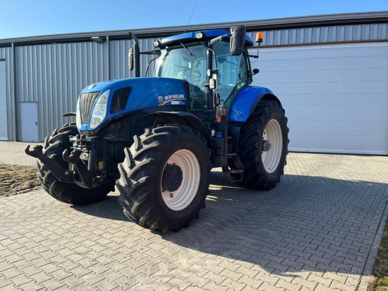 New Holland T7.220