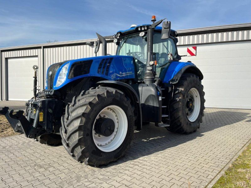 New Holland T8 435